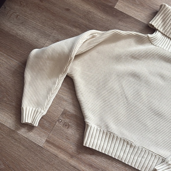 Murua turtle neck sweater - Picture 2 of 8